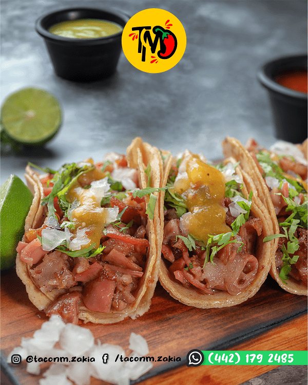 Tacos con salsa verde
